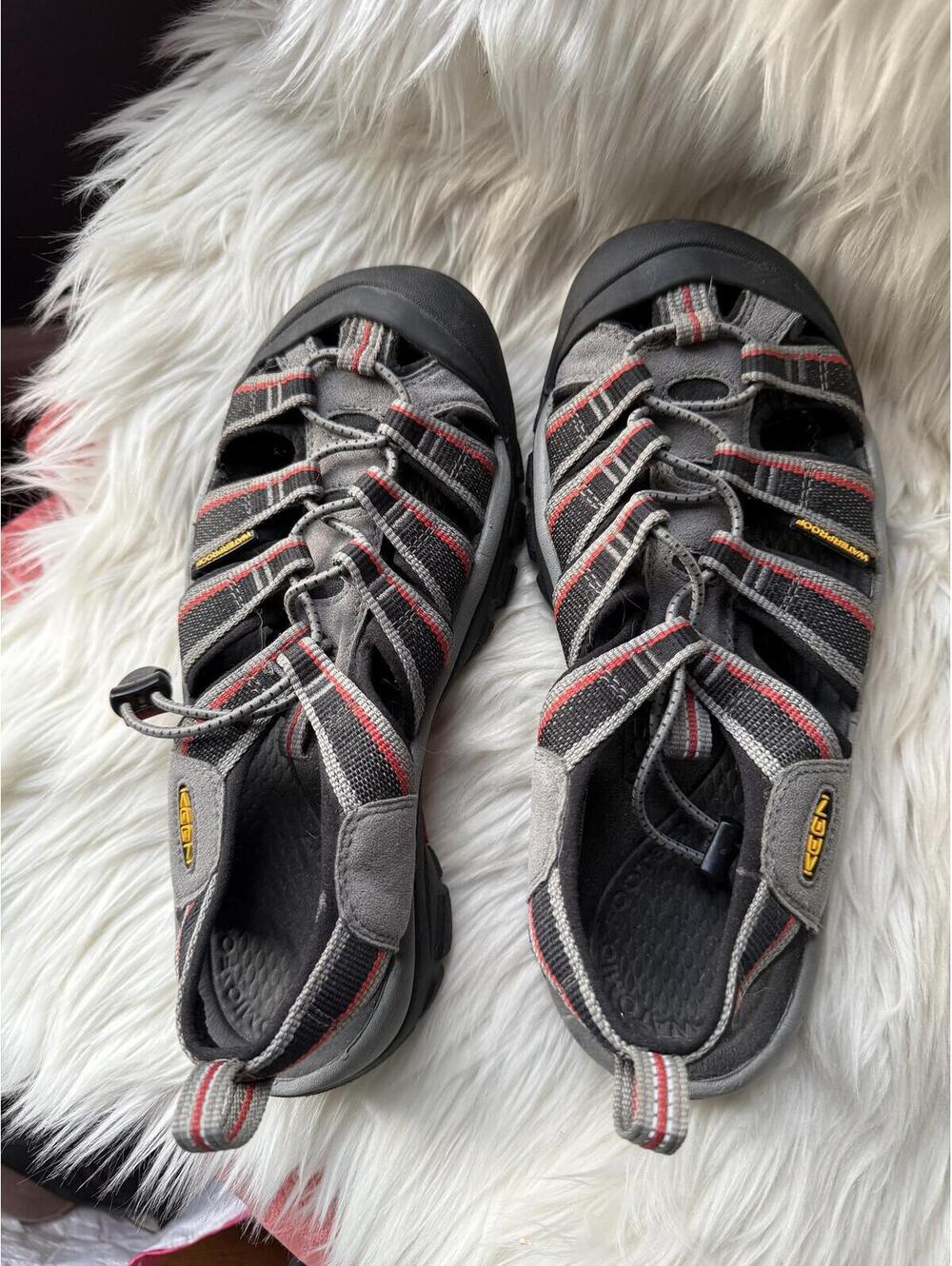 Keen Women's Outdoor Sandals Gray with Red and White Stripes